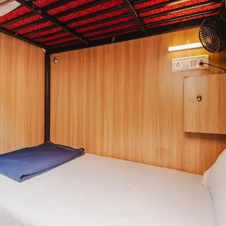 Apartment Golden Sands And Single Ac
