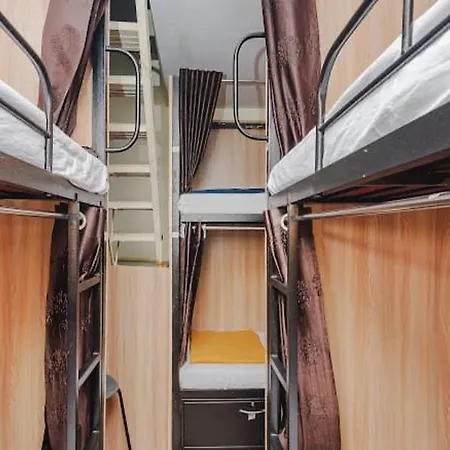 Golden Sands And Single Ac Apartment Mumbai