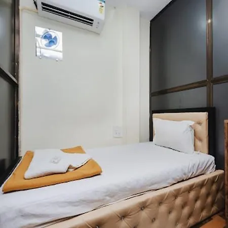 Golden Sands And Single Ac * Mumbai
