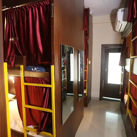 Hostel Mango Goregaon & Pg
