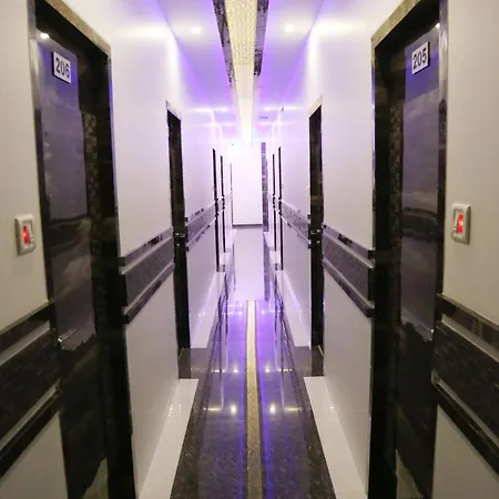 Hotel Magnum Airport T-2