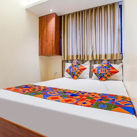 Hotel Fabhotel Utsav Residency