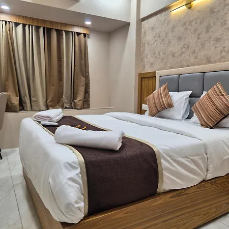 Hotel Galaxy Bkc