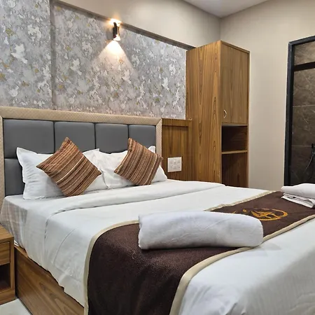 Galaxy Bkc Hotel 3*