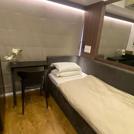 Apartment Luxe Bandra For Solo Lady Travellers Mumbai