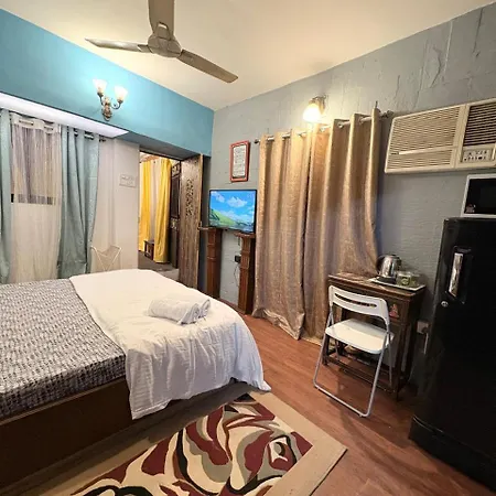Independent Garden Cottage-bandra-carter Road * Mumbai