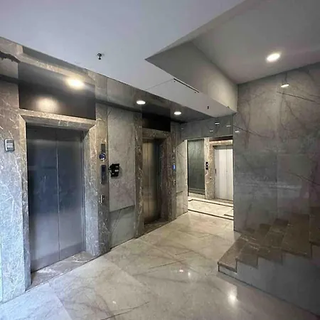 Ivy Splendour Private A, Oshiwara Apartment *