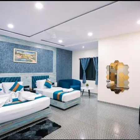 Diamond Hotel 3*
