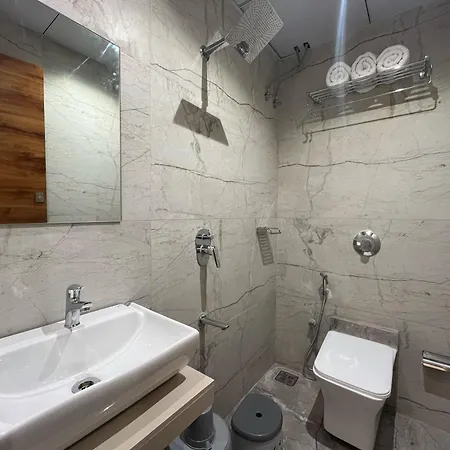 Grand Executive 2*