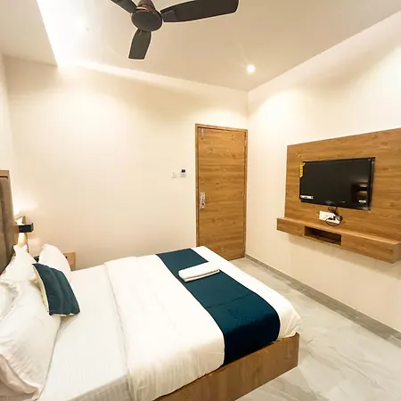 Grand Executive Hotel 2*