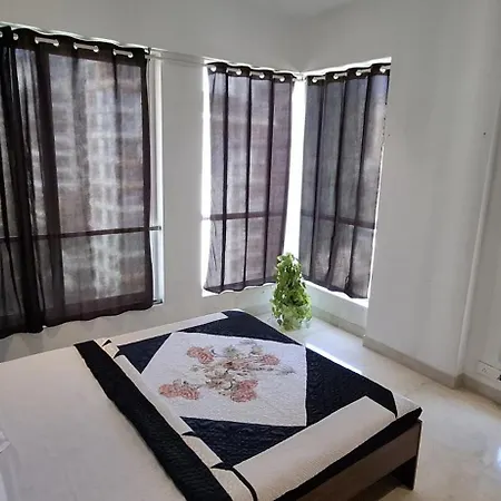 Easy Apartment *
