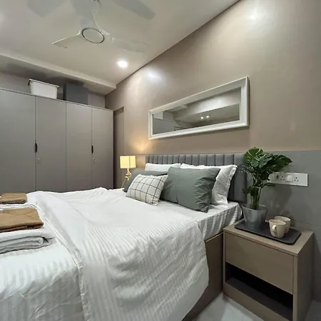 Downtown 3 Bhk Appt, Mahalaxmi, 1402 Mumbai