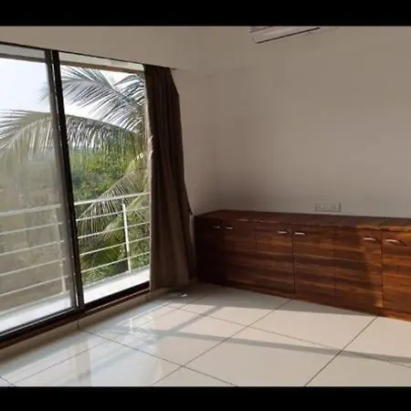 Luxurious 4bhk In Kandivli Spacious Scenic And Family Friendly Apartment