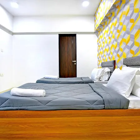 Hsquare Luxury Goregaon Apartment