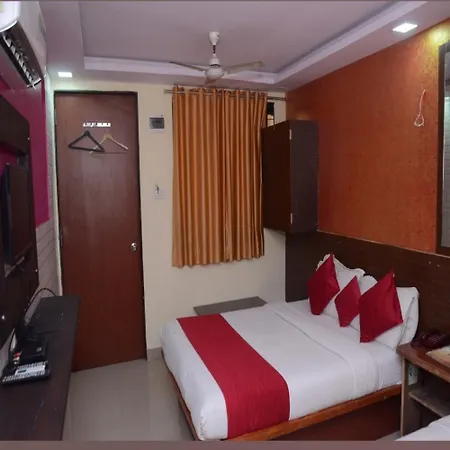 Sai Leela Near Airport Apartment *