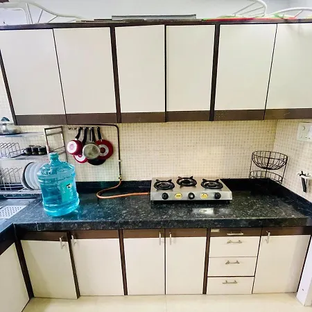Bandra View 2bhk At Hill Road *