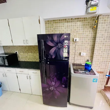 Apartment Bandra View 2bhk At Hill Road *
