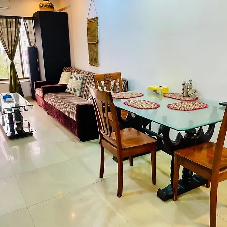 Bandra View 2bhk At Hill Road Mumbai