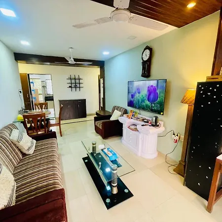Bandra View 2bhk At Hill Road Mumbai