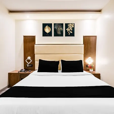 Collection O Andheri Near Western Express Highway Hotel 4*