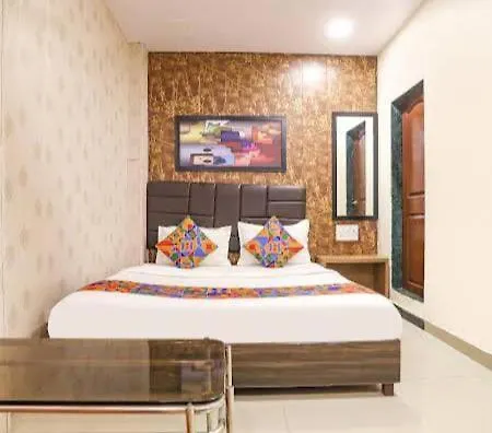 Aksa Near Juhu Hotel Mumbai
