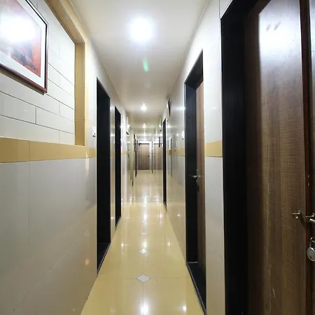 Hotel Samrat 3*