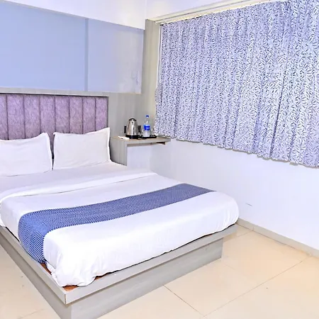 Hotel Preston *