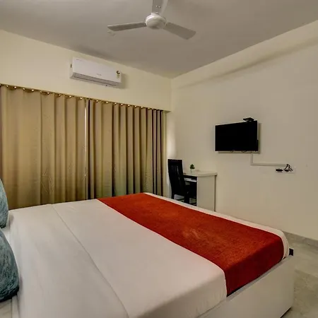 Private Bedroom In A Shared 2 Bhk Modern Apartment - Bkc Mumbai Mumbai