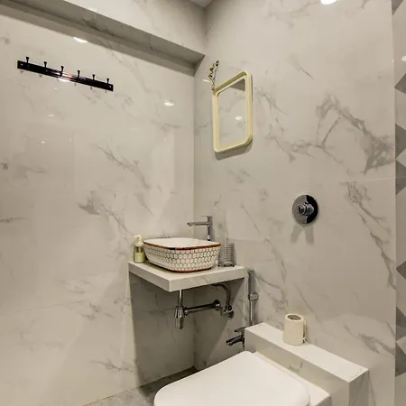 Private Bedroom In A Shared 2 Bhk Modern Apartment - Bkc Mumbai Apartment Mumbai