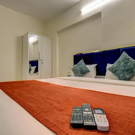 Private Bedroom In A Shared 2 Bhk Modern Apartment - Bkc Mumbai * Mumbai