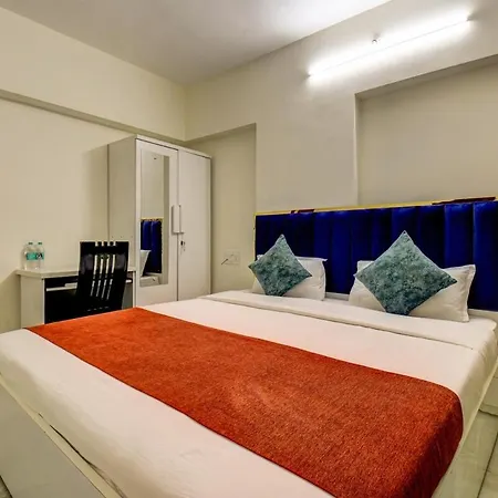 Private Bedroom In A Shared 2 Bhk Modern Apartment - Bkc Mumbai * Mumbai