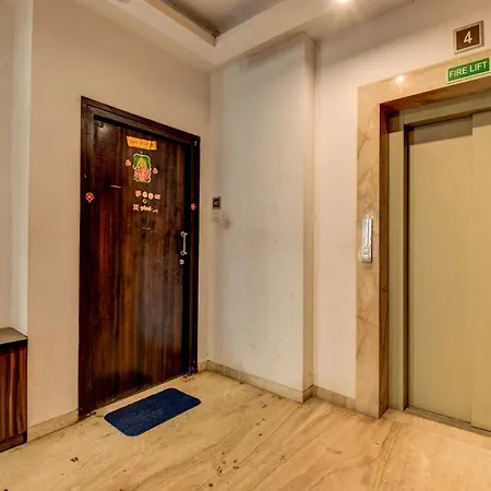 Spacious 2bhk W I Caretaker Near Bkc And Jio Center Mumbai
