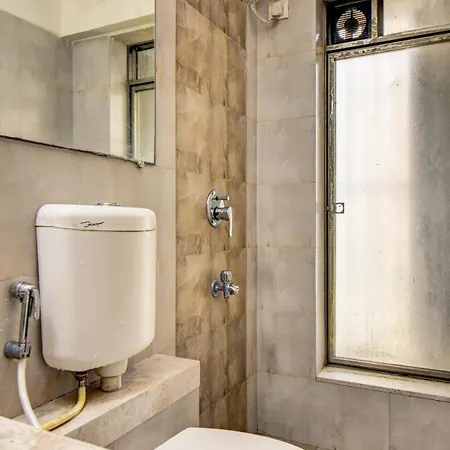 Spacious 2bhk W I Caretaker Near Bkc And Jio Center
