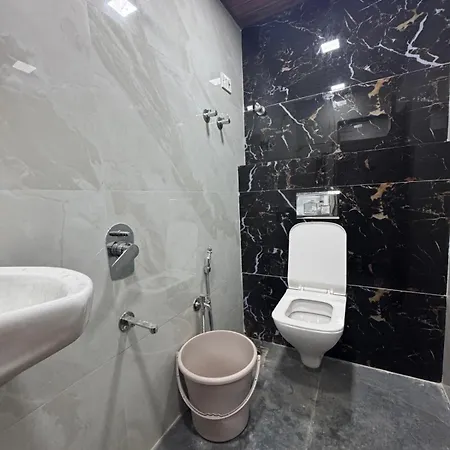 Sunset Avenue Hotel Mumbai