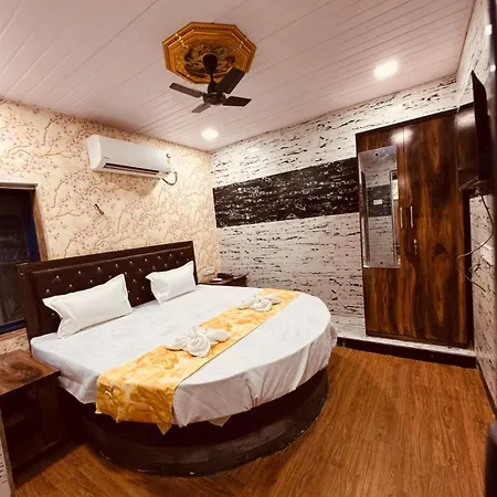 Sunset Avenue Hotel 2*