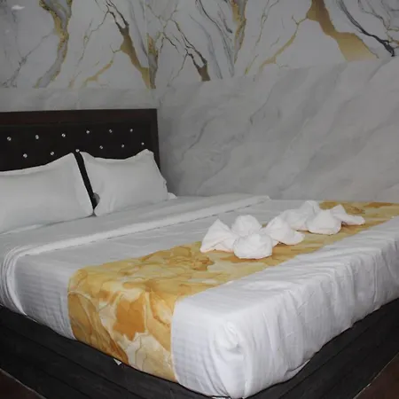 Sunset Avenue Hotel 2*