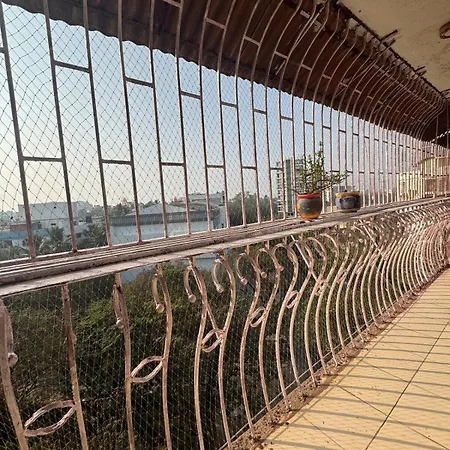 Apartment Pixiestays Forest House Juhu West *