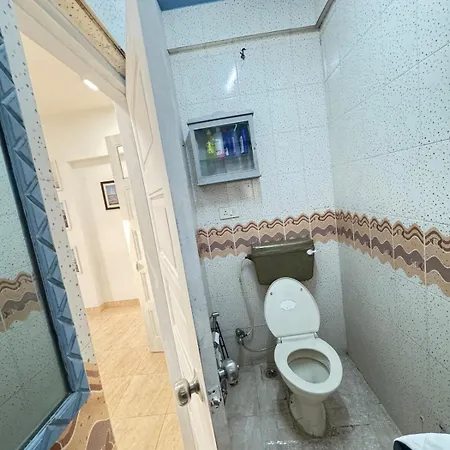 Pixiestays Forest House Juhu West * Mumbai