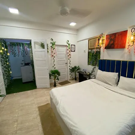 Pixiestays Forest House Juhu West