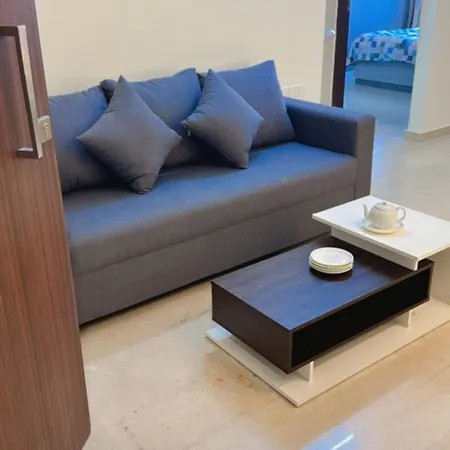 Pixiestays 1807 Malad East Mumbai