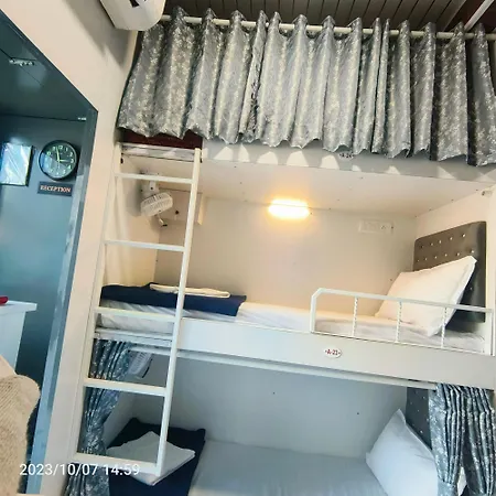 Guest house Marol Metro *