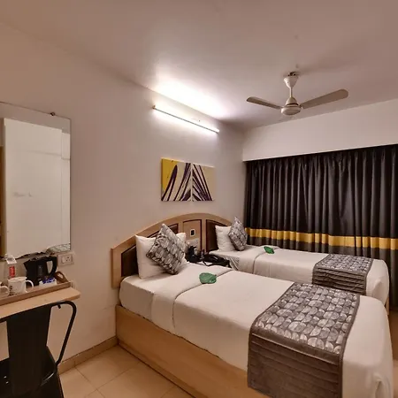 Click Andheri Midc Hotel