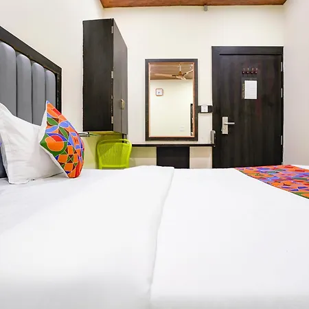 Hotel Via Gulshan Grand - Nr Gateway Of India 3*
