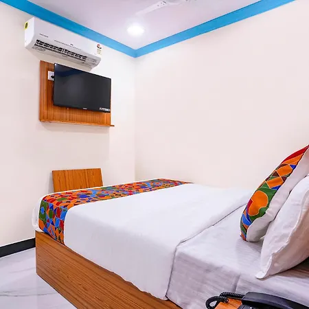 Via Raj Palace Hotel 3*