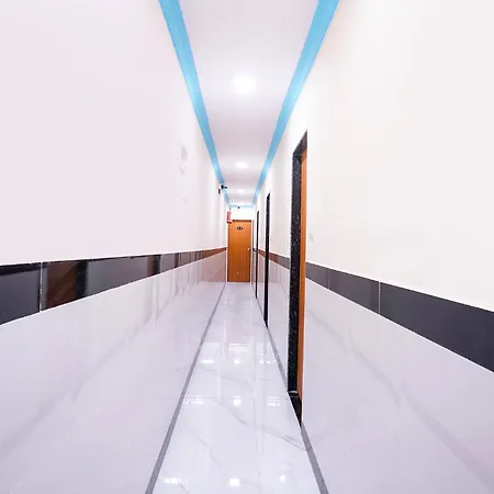 Via Raj Palace 3*