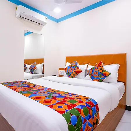 Via Raj Palace Hotel 3*