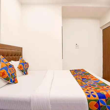 Hotel Fabhotel Shiv Leela Grand 3*