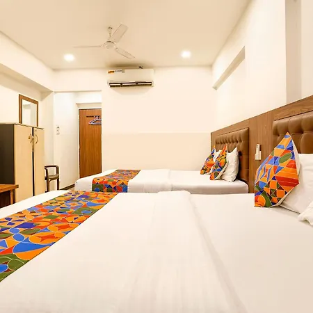 Fabhotel Shiv Leela Grand 3*