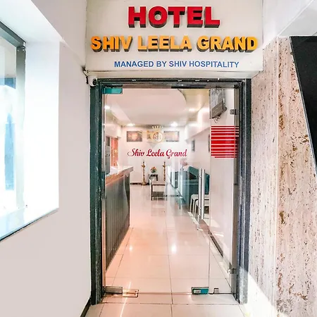Hotel Fabhotel Shiv Leela Grand 3*