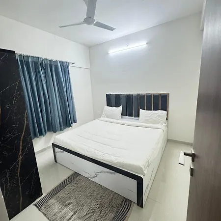 Pixiestays 10 Min From Nesco 2507 Malad East Apartment